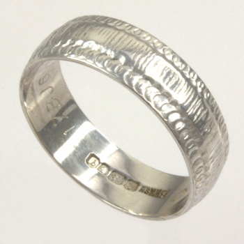 18ct White Gold 5.1g Wedding Ring Size Q